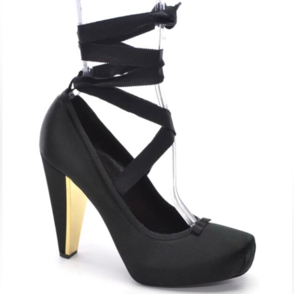 Donna Karan Collection Ballet Slipper-Inspired Black Satin Laceup Heels Shoes 8 - Picture 1 of 11